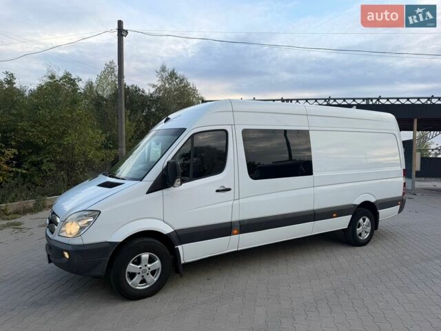 Белый Мерседес Sprinter, объемом двигателя 2.99 л и пробегом 393 тыс. км за 16900 $, фото 3 на Automoto.ua