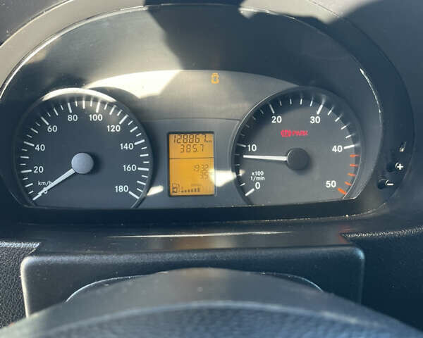 Белый Мерседес Sprinter, объемом двигателя 2.14 л и пробегом 128 тыс. км за 16500 $, фото 7 на Automoto.ua