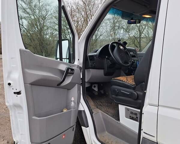 Білий Мерседес Sprinter, об'ємом двигуна 2.2 л та пробігом 114 тис. км за 23283 $, фото 3 на Automoto.ua