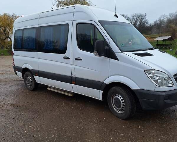 Білий Мерседес Sprinter, об'ємом двигуна 2.2 л та пробігом 114 тис. км за 23283 $, фото 2 на Automoto.ua