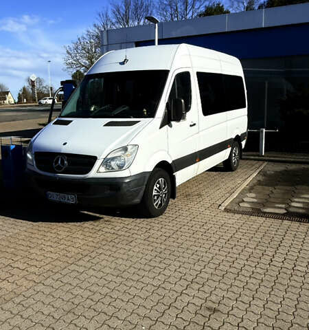 Белый Мерседес Sprinter, объемом двигателя 2.14 л и пробегом 250 тыс. км за 20000 $, фото 10 на Automoto.ua