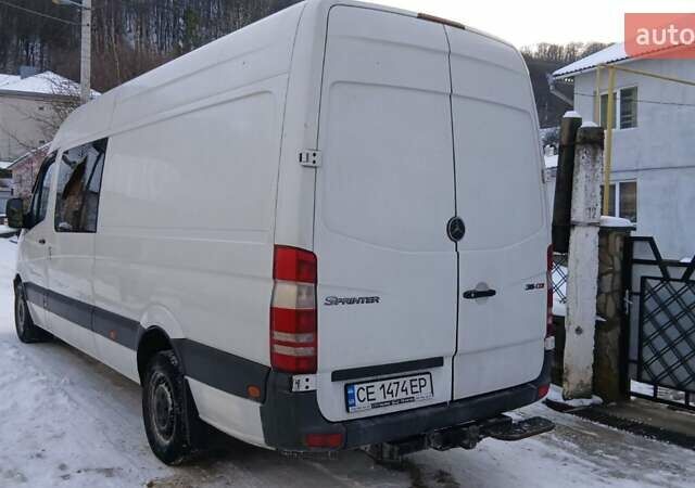 Белый Мерседес Sprinter, объемом двигателя 2.2 л и пробегом 780 тыс. км за 17518 $, фото 4 на Automoto.ua