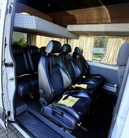 Белый Мерседес Sprinter, объемом двигателя 2.14 л и пробегом 250 тыс. км за 20000 $, фото 6 на Automoto.ua