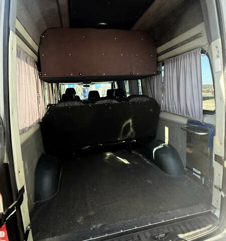 Белый Мерседес Sprinter, объемом двигателя 2.14 л и пробегом 250 тыс. км за 20000 $, фото 7 на Automoto.ua
