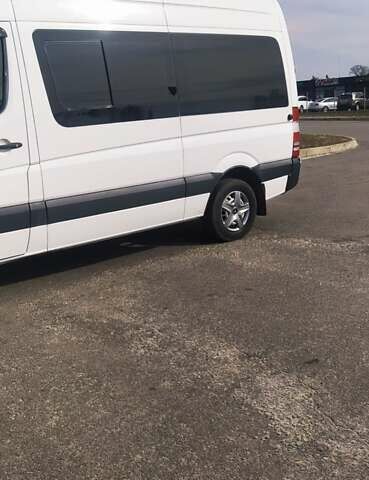Белый Мерседес Sprinter, объемом двигателя 2.2 л и пробегом 449 тыс. км за 15700 $, фото 17 на Automoto.ua