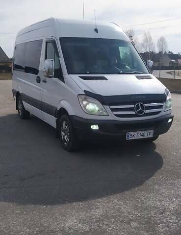 Белый Мерседес Sprinter, объемом двигателя 2.2 л и пробегом 449 тыс. км за 15700 $, фото 19 на Automoto.ua
