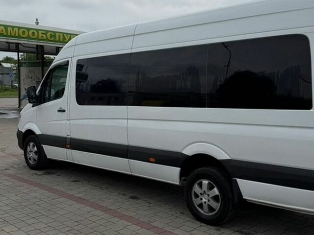 Белый Мерседес Sprinter, объемом двигателя 3 л и пробегом 493 тыс. км за 29500 $, фото 5 на Automoto.ua