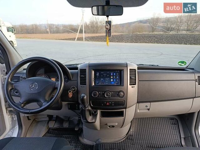 Белый Мерседес Sprinter, объемом двигателя 2.2 л и пробегом 480 тыс. км за 14300 $, фото 15 на Automoto.ua