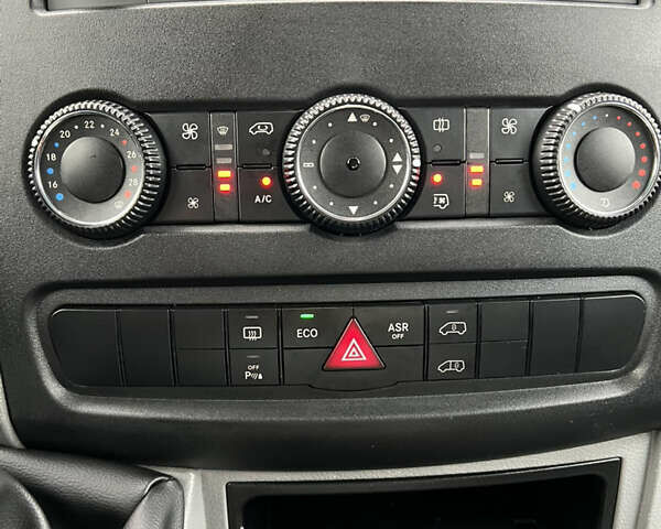 Білий Мерседес Sprinter, об'ємом двигуна 2.2 л та пробігом 329 тис. км за 24900 $, фото 42 на Automoto.ua