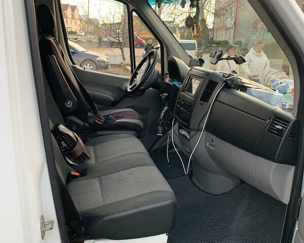 Білий Мерседес Sprinter, об'ємом двигуна 2.2 л та пробігом 551 тис. км за 18700 $, фото 7 на Automoto.ua