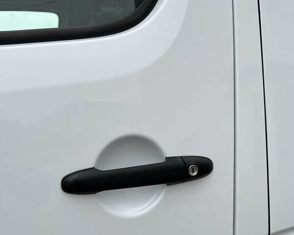 Білий Мерседес Sprinter, об'ємом двигуна 2.2 л та пробігом 329 тис. км за 24900 $, фото 11 на Automoto.ua