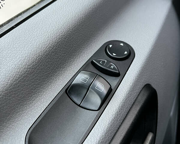 Білий Мерседес Sprinter, об'ємом двигуна 2.2 л та пробігом 329 тис. км за 24900 $, фото 29 на Automoto.ua