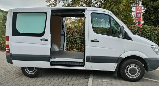 Белый Мерседес Sprinter, объемом двигателя 2.2 л и пробегом 257 тыс. км за 7800 $, фото 7 на Automoto.ua