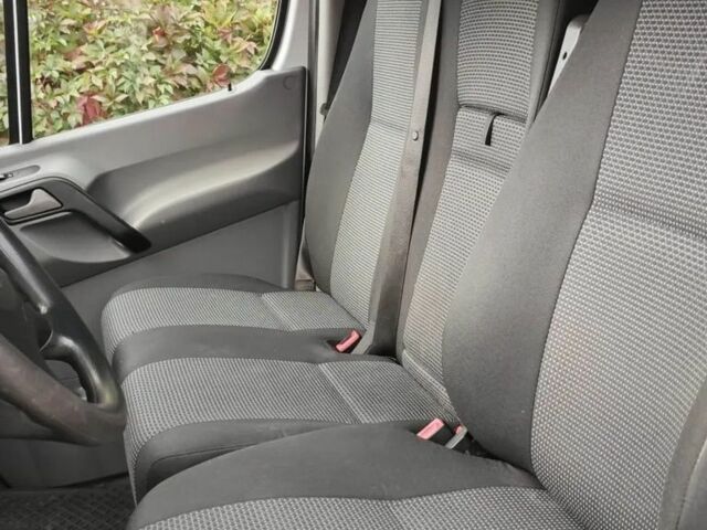 Белый Мерседес Sprinter, объемом двигателя 2.2 л и пробегом 257 тыс. км за 7800 $, фото 13 на Automoto.ua