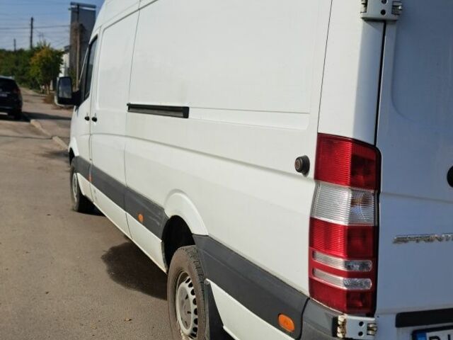 Белый Мерседес Sprinter, объемом двигателя 2.2 л и пробегом 298 тыс. км за 14500 $, фото 1 на Automoto.ua
