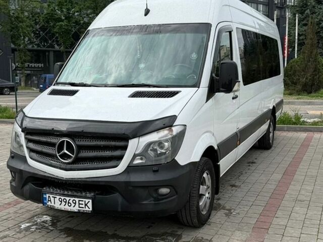 Белый Мерседес Sprinter, объемом двигателя 3 л и пробегом 493 тыс. км за 29500 $, фото 2 на Automoto.ua