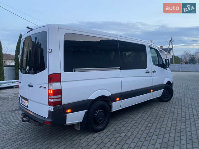 Белый Мерседес Sprinter, объемом двигателя 2.2 л и пробегом 480 тыс. км за 14300 $, фото 6 на Automoto.ua