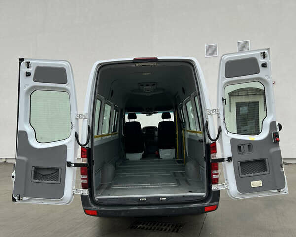 Білий Мерседес Sprinter, об'ємом двигуна 2.2 л та пробігом 329 тис. км за 24900 $, фото 54 на Automoto.ua