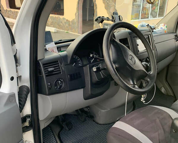 Білий Мерседес Sprinter, об'ємом двигуна 2.2 л та пробігом 551 тис. км за 18700 $, фото 9 на Automoto.ua