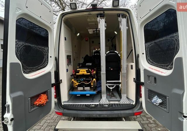 Белый Мерседес Sprinter, объемом двигателя 2.2 л и пробегом 390 тыс. км за 14567 $, фото 17 на Automoto.ua