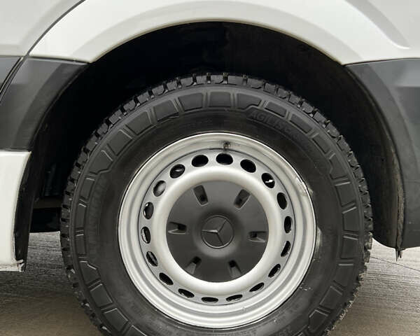 Білий Мерседес Sprinter, об'ємом двигуна 2.2 л та пробігом 329 тис. км за 24900 $, фото 8 на Automoto.ua