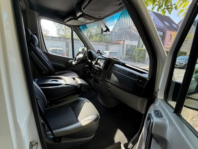 Белый Мерседес Sprinter, объемом двигателя 2.14 л и пробегом 645 тыс. км за 17999 $, фото 6 на Automoto.ua