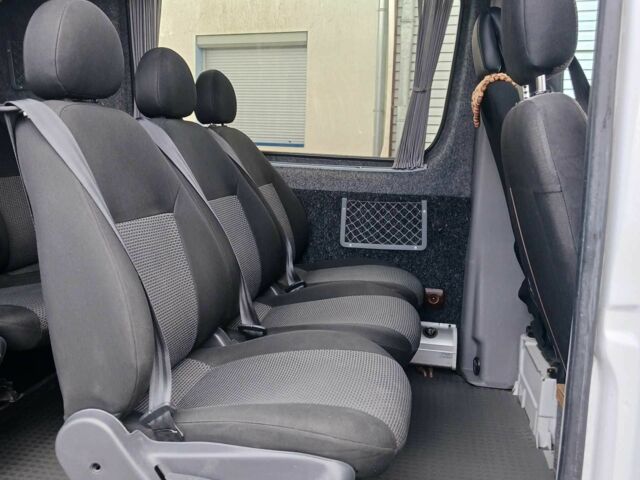 Белый Мерседес Sprinter, объемом двигателя 3 л и пробегом 470 тыс. км за 26000 $, фото 5 на Automoto.ua