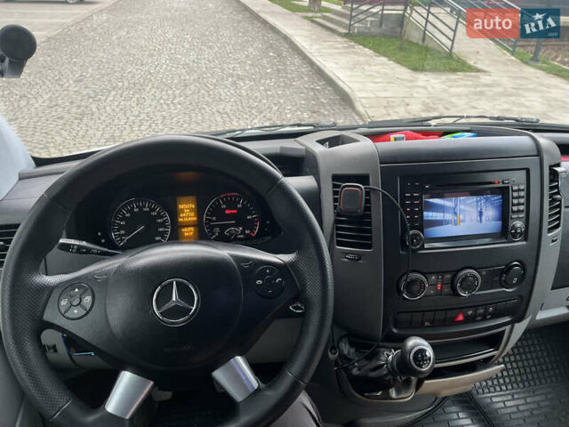 Белый Мерседес Sprinter, объемом двигателя 3 л и пробегом 585 тыс. км за 28500 $, фото 12 на Automoto.ua