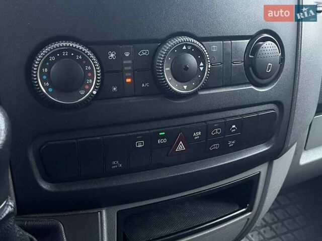 Белый Мерседес Sprinter, объемом двигателя 2.14 л и пробегом 510 тыс. км за 18990 $, фото 25 на Automoto.ua