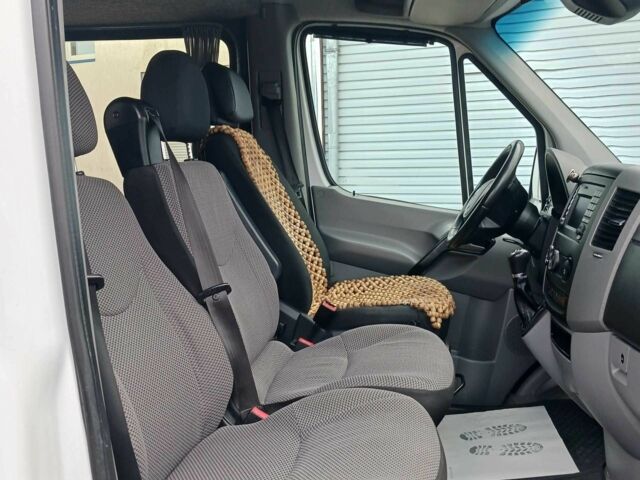 Белый Мерседес Sprinter, объемом двигателя 3 л и пробегом 470 тыс. км за 26000 $, фото 4 на Automoto.ua
