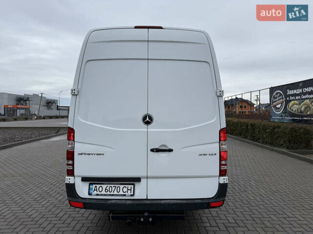 Белый Мерседес Sprinter, объемом двигателя 2.2 л и пробегом 390 тыс. км за 25500 $, фото 7 на Automoto.ua