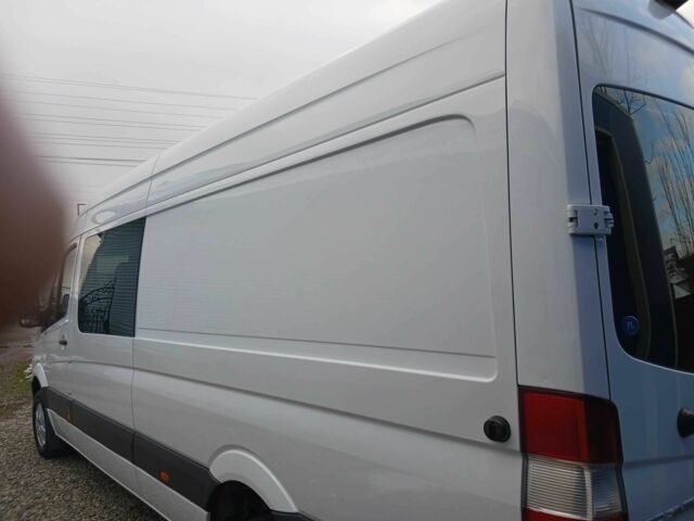 Белый Мерседес Sprinter, объемом двигателя 3 л и пробегом 470 тыс. км за 26000 $, фото 9 на Automoto.ua