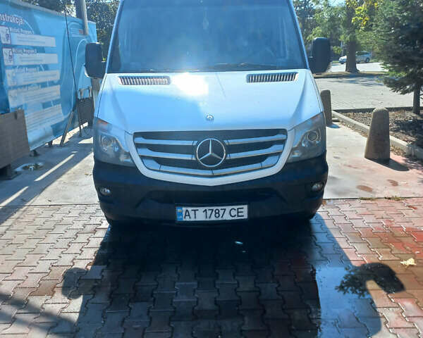 Білий Мерседес Sprinter, об'ємом двигуна 2.99 л та пробігом 900 тис. км за 28700 $, фото 1 на Automoto.ua