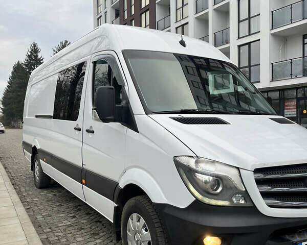 Белый Мерседес Sprinter, объемом двигателя 3 л и пробегом 585 тыс. км за 28500 $, фото 42 на Automoto.ua