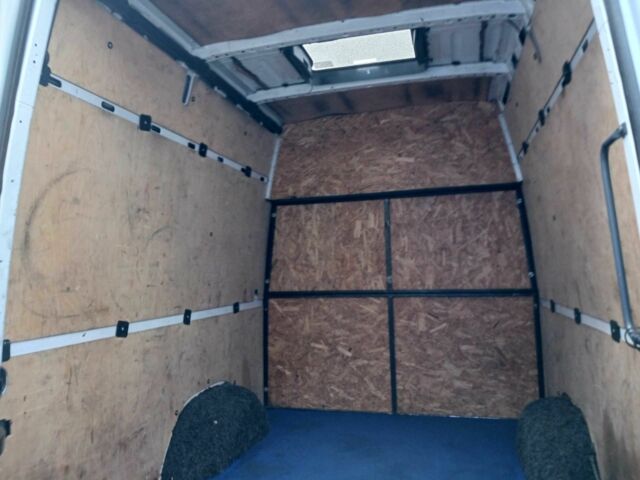 Белый Мерседес Sprinter, объемом двигателя 3 л и пробегом 470 тыс. км за 26000 $, фото 11 на Automoto.ua