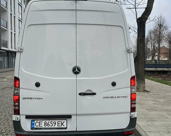 Белый Мерседес Sprinter, объемом двигателя 3 л и пробегом 585 тыс. км за 28500 $, фото 34 на Automoto.ua
