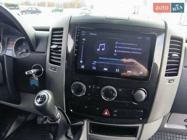 Белый Мерседес Sprinter, объемом двигателя 2.15 л и пробегом 520 тыс. км за 10500 $, фото 10 на Automoto.ua