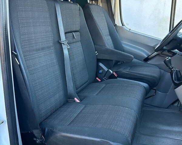 Белый Мерседес Sprinter, объемом двигателя 2.2 л и пробегом 285 тыс. км за 16500 $, фото 20 на Automoto.ua