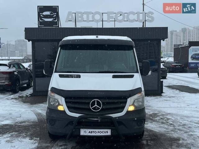 Белый Мерседес Sprinter, объемом двигателя 2.14 л и пробегом 510 тыс. км за 17690 $, фото 2 на Automoto.ua