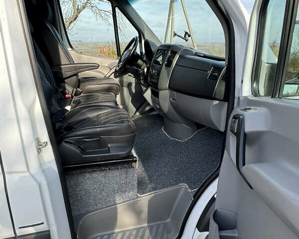 Белый Мерседес Sprinter, объемом двигателя 2.99 л и пробегом 400 тыс. км за 28920 $, фото 9 на Automoto.ua