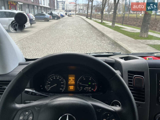 Белый Мерседес Sprinter, объемом двигателя 3 л и пробегом 585 тыс. км за 28500 $, фото 1 на Automoto.ua