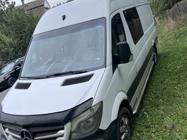 Белый Мерседес Sprinter, объемом двигателя 3 л и пробегом 567 тыс. км за 19557 $, фото 4 на Automoto.ua