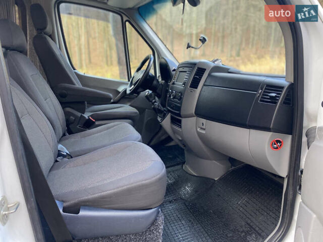 Белый Мерседес Sprinter, объемом двигателя 2.14 л и пробегом 450 тыс. км за 20500 $, фото 68 на Automoto.ua