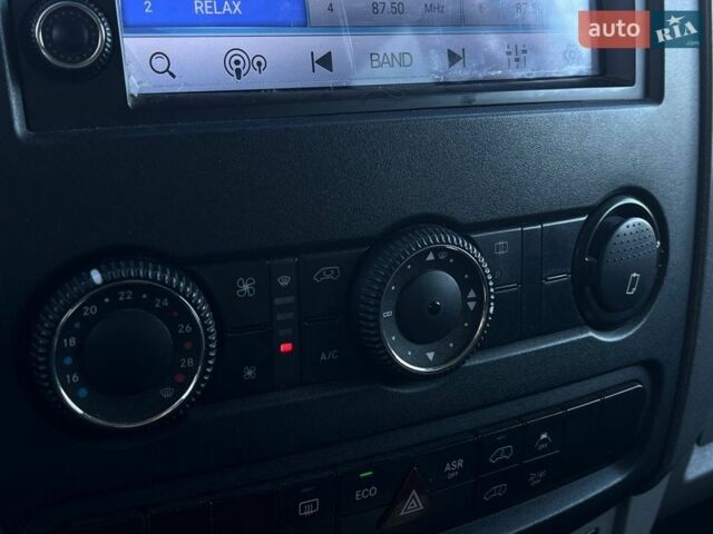 Белый Мерседес Sprinter, объемом двигателя 2.14 л и пробегом 510 тыс. км за 16990 $, фото 23 на Automoto.ua