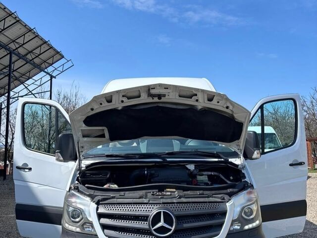 Білий Мерседес Sprinter, об'ємом двигуна 2.99 л та пробігом 570 тис. км за 25000 $, фото 5 на Automoto.ua