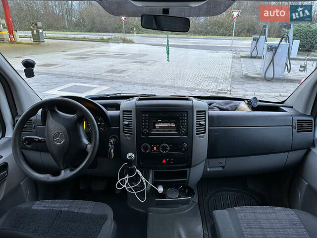 Белый Мерседес Sprinter, объемом двигателя 2.14 л и пробегом 580 тыс. км за 16253 $, фото 5 на Automoto.ua