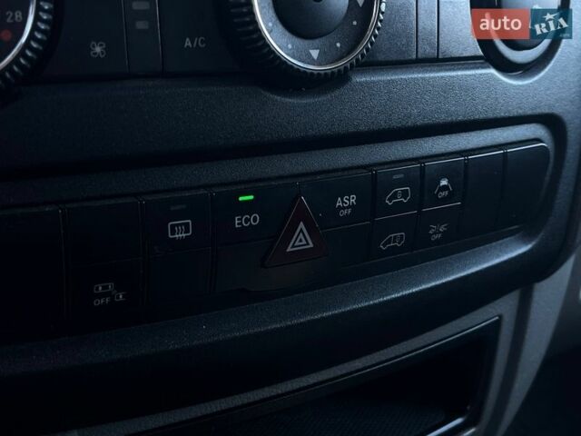 Белый Мерседес Sprinter, объемом двигателя 2.14 л и пробегом 510 тыс. км за 16990 $, фото 24 на Automoto.ua