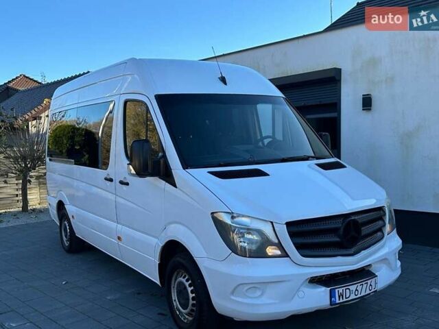 Белый Мерседес Sprinter, объемом двигателя 2.2 л и пробегом 285 тыс. км за 16500 $, фото 4 на Automoto.ua
