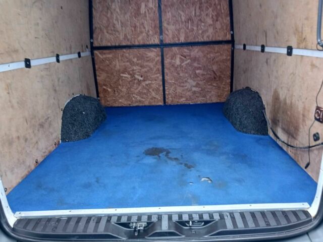 Белый Мерседес Sprinter, объемом двигателя 3 л и пробегом 470 тыс. км за 26000 $, фото 10 на Automoto.ua