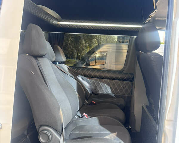 Белый Мерседес Sprinter, объемом двигателя 2.14 л и пробегом 680 тыс. км за 20300 $, фото 7 на Automoto.ua